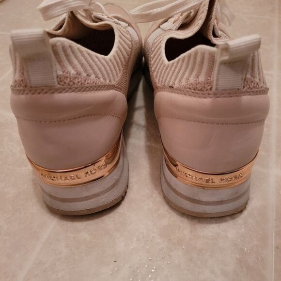 Michael Kors women's shoes size 9 Rose gold pink - Picture 2 of 10